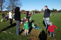 kennington-community-forum-hedge-planting-at-the-ridge-005